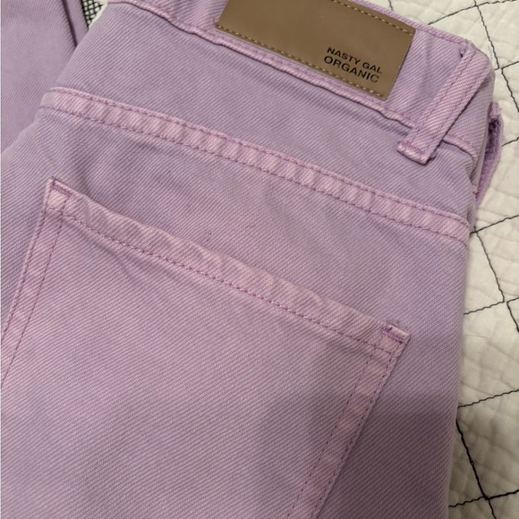 Nasty Gal pleated front High-Waisted taper jeans 4 - Picture 5 of 9